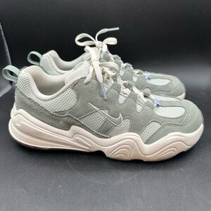 Nike Women’s Size 9 EU 40.5 Tech Hera Mica Green Athletic Shoes Sneakers